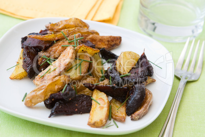 Rote Beete Kartoffelsalat - Beetroot Potato Salad