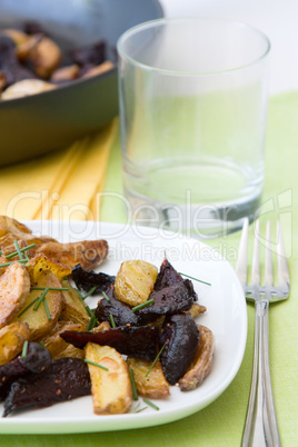 Rote Beete Kartoffelsalat - Beetroot Potato Salad