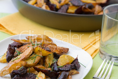 Rote Beete Kartoffelsalat - Beetroot Potato Salad