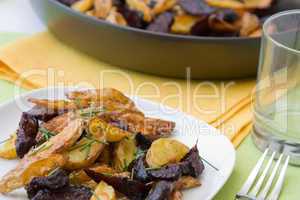 Rote Beete Kartoffelsalat - Beetroot Potato Salad