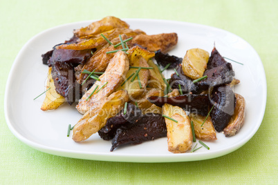 Rote Beete Kartoffelsalat - Beetroot Potato Salad