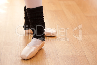 Close-up of ballerina's feet during a lesson