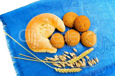 Bagel with oatmeal cookies