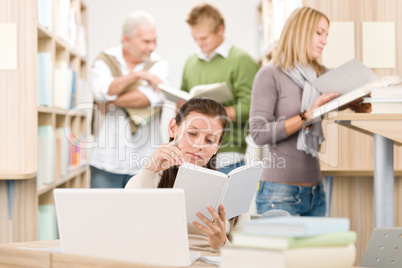 High school library - Student read book