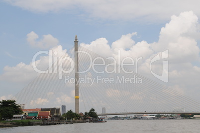 Brücke über dem Chao Praya