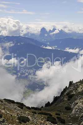 Blick vom Latzfonser Kreuz zu den Dolomiten