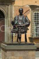 Statue von Giacomo Puccini in Lucca, Toskana, Italien - Statue of Giacomo Puccini in Lucca, Tuscany, Italy