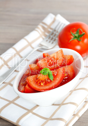 Tomatensalat mit frischem Pfeffer / tomato salad with fresh pepp