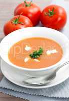 Tomatensuppe mit Creme Fraiche / tomato soup with creme fraiche