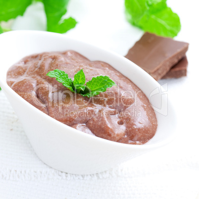 frischer Schokoladenpudding / fresh chocolate pudding