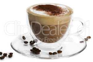 cappuccino mit schokopulver und kaffeebohnen