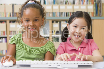 Kindergarten children using computer