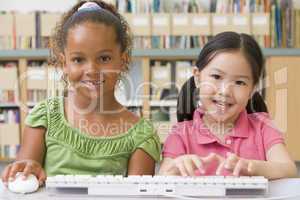 Kindergarten children using computer
