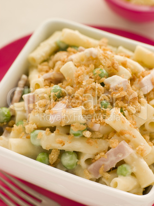 Macaroni Cheese with Peas Ham and a Toasted Crumb