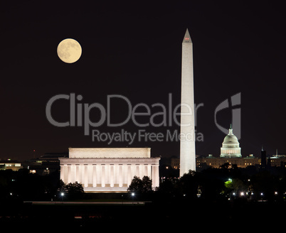 Night picture of Washington DC