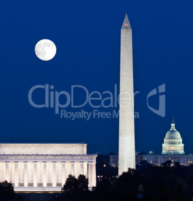Moon rising in Washington DC