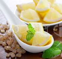 Zitrone, Zucker und Minze / lemon, sugar and mint