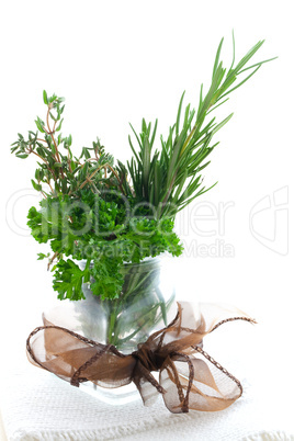 Kräuter im Glas / herbs in a glass