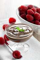 Schokoladencreme mit Himbeeren / chocolate cream with raspberry