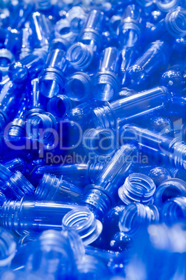 Blaue Kunststoffröhrchen Blue plastic tubes