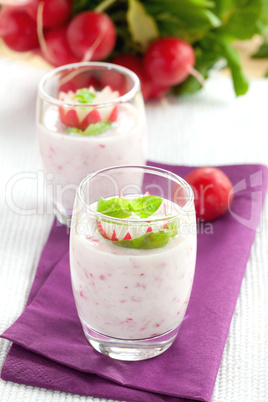 Radieschenquark / fresh radish quark