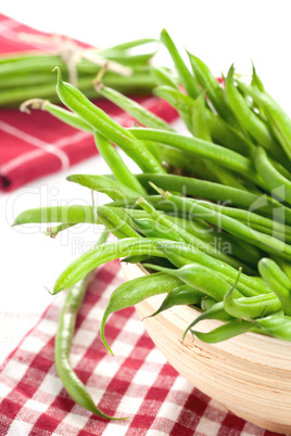 grüne Bohnen in Schale / green beans in bowl