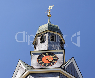 Church - Kirchturm mit Uhr