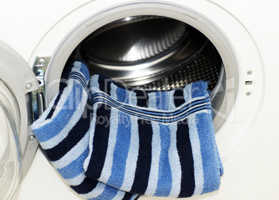 Waschmaschine mit Handtüchern - Washing Machine