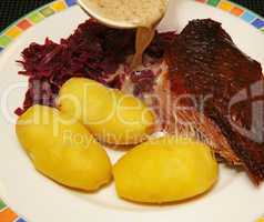 Duck Potatos Cabbage - Ente Kartoffeln Rotkohl