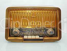 Großvaters altes goldenes Radio