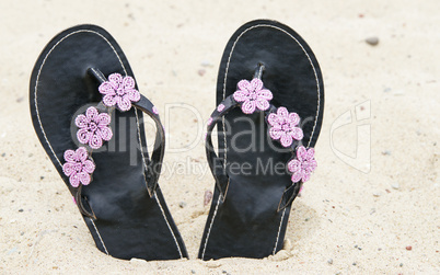 Sandalen am Strand - At the Beach