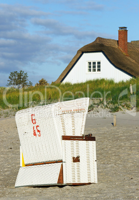 Strandkorb an der Küste - Beach Chair