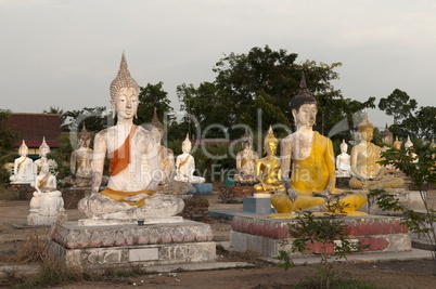 Buddha's figure in the Wat Phai Rong Wua