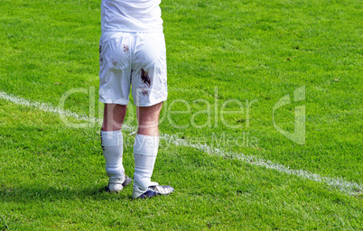 fußballspieler an seitenlinie - soccer game