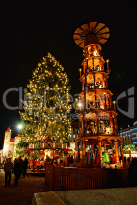 Dresden Weihnachtsmarkt - Dresden christmas market  01