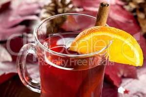 weihnachtlicher Glühwein / mulled wine with orange