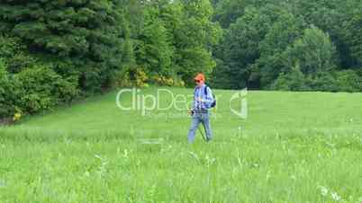 Senior Walking - Video - Rentner beim Wandern