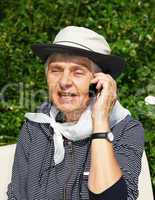 Seniorin beim Telefonieren - Senior Phone Call