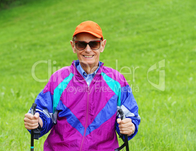 Happy Senior - Nordic Walking