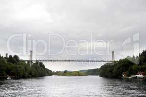 Suspension bridge