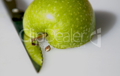 Half of green apple