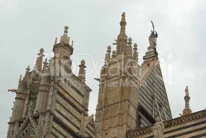 Der Dom von Siena (ital. Cattedrale di Santa Maria Assunta) - The Cathedral of Siena (Italian: Duomo di Siena)