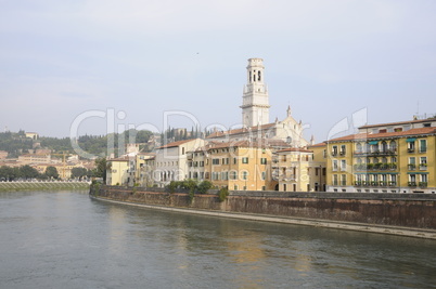 Etsch und Dom von Verona