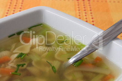 Vegetarische Nudelsuppe - Noodle Vegetable Soup