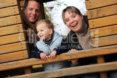 Familienfoto mit Kleinkind