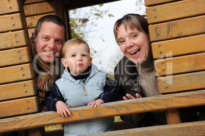 Familienfoto mit Kleinkind