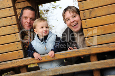 Familienfoto mit Kleinkind