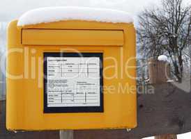 Briefkasten mit Schnee - Mailbox with Snow