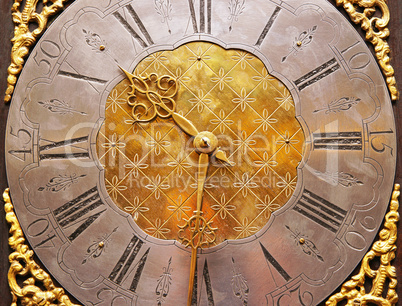 Very Old Clock - Sehr alte Uhr