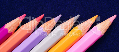 Farbige Buntstifte - Colorful Crayons